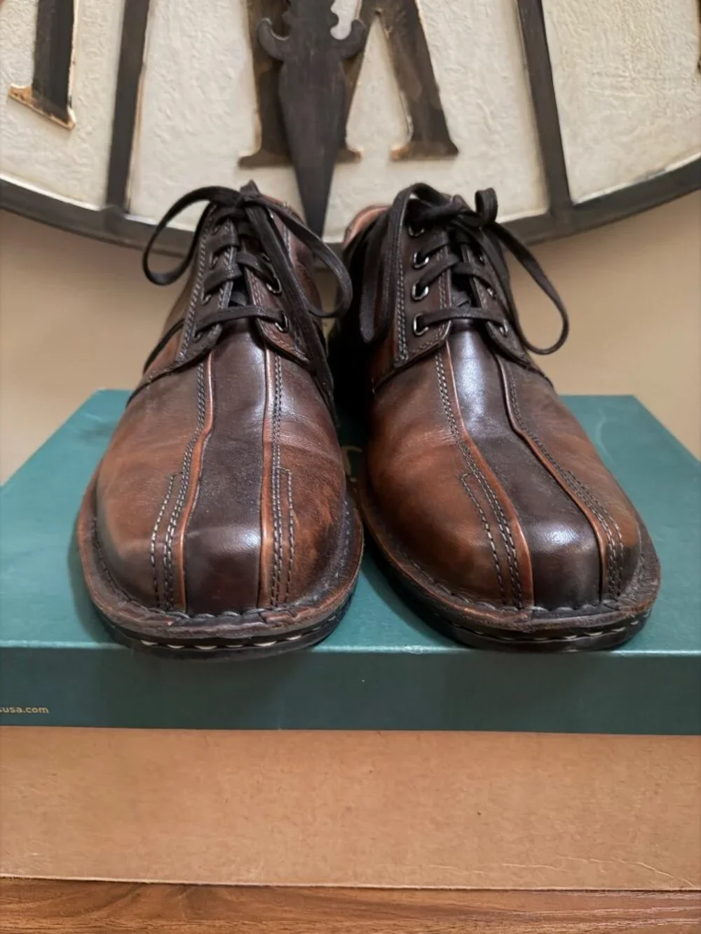 Clarks Touareg Mens Brown Leather Oxford Shoes Size 11M With Original Box